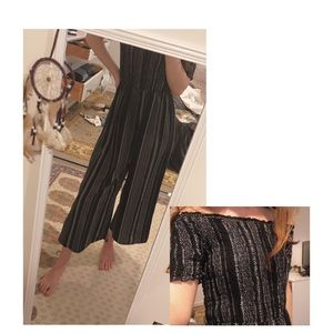 BLACK AND WHITE STRIPPED JUMPSUIT